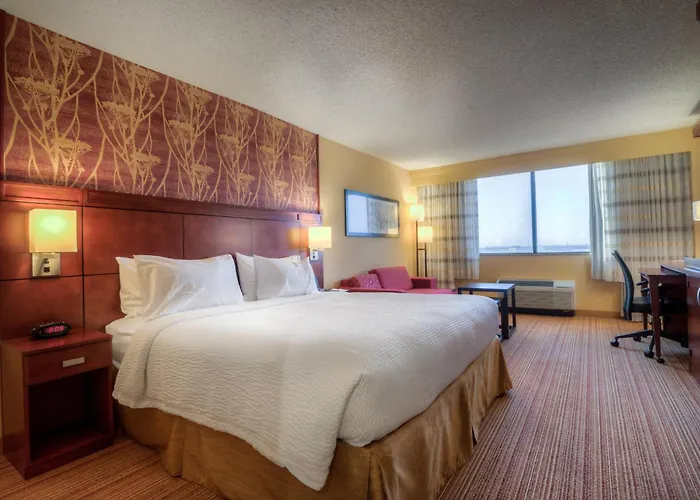 Hotel Courtyard By Marriott 2*