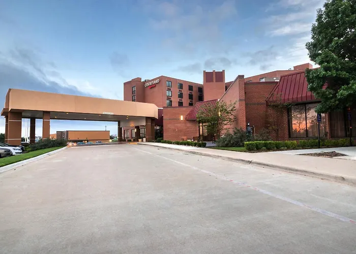 Courtyard By Marriott