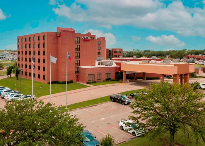 Hotel Courtyard By Marriott