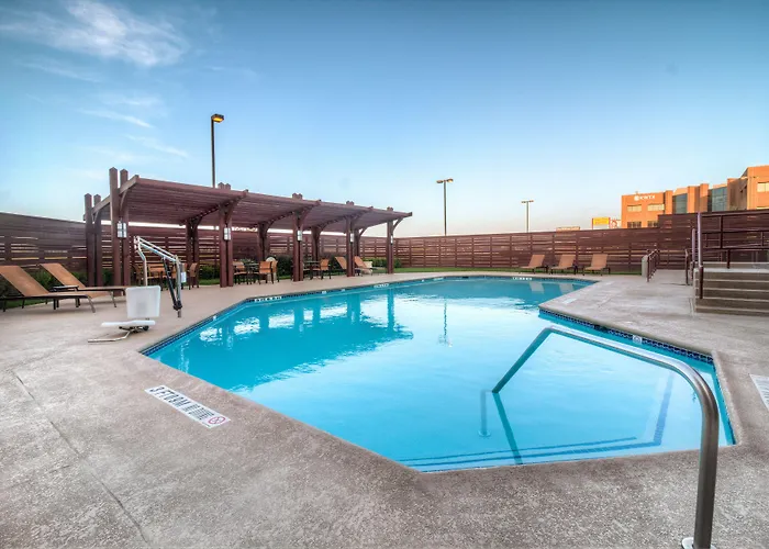 Courtyard By Marriott Hotel 2*