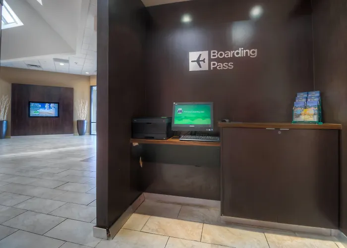 Courtyard By Marriott 2*