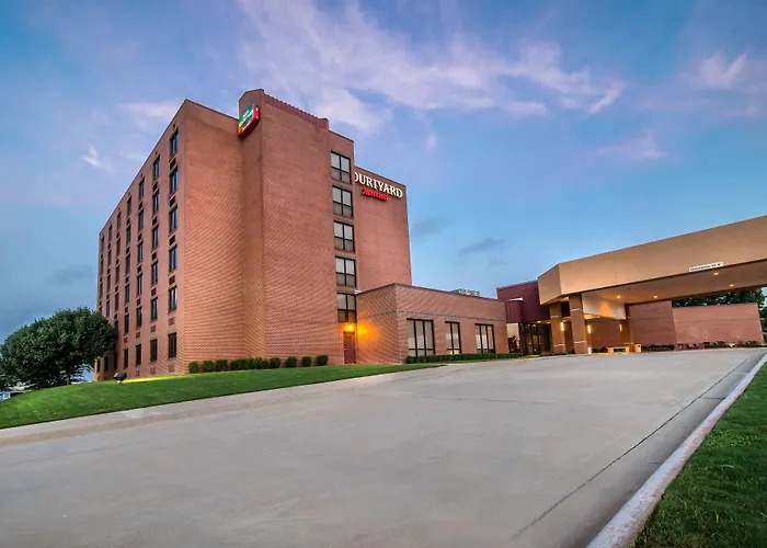 Hotel Courtyard By Marriott 2*