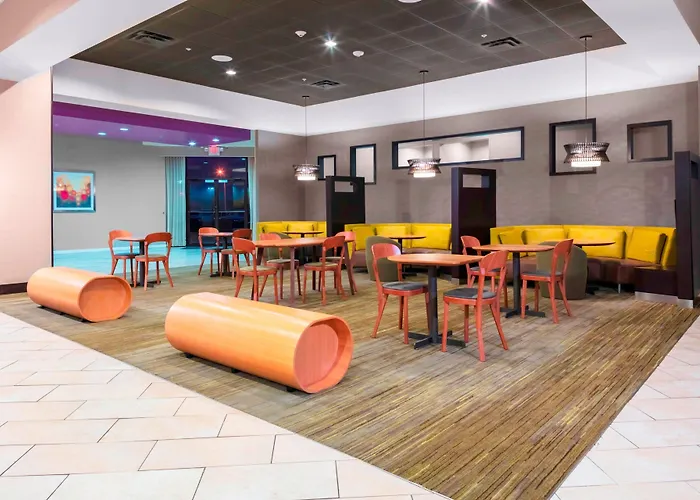 Courtyard By Marriott 2*