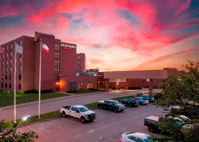 Hotel Courtyard By Marriott 2*